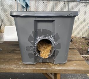 Plastic Tub Cat Shelter; DIY Outdoor Cat Houses